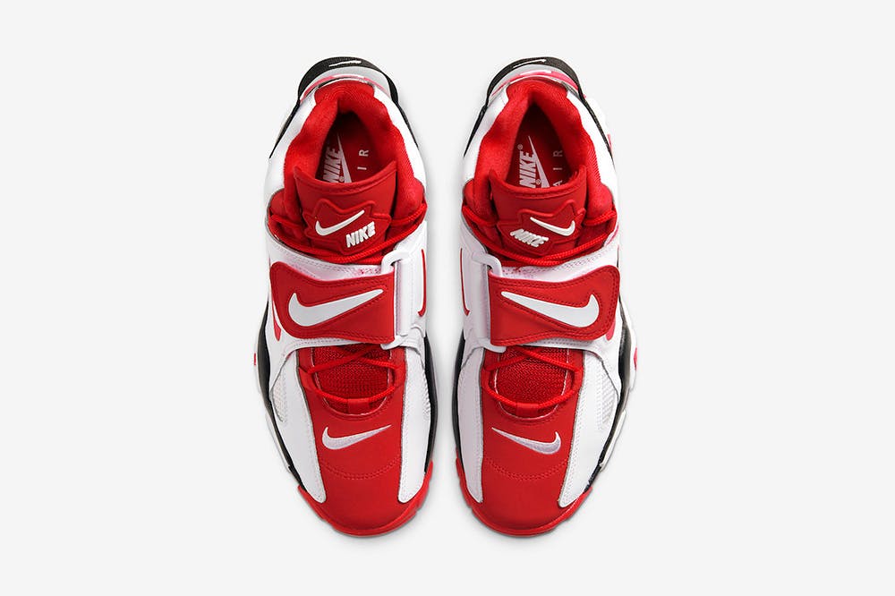 red nike air barrage mid